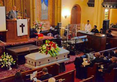 Burying their dead: Funeral for police-shooting victim Akai Gurley