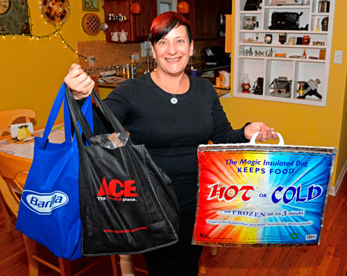 Dime bags: Southern Brooklyn pols battle proposed 10-cent fee
