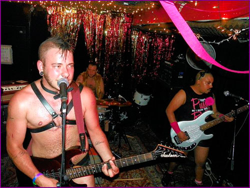 Celebrate 2015 again with New Queers Eve