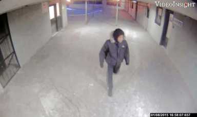 Change chump: Jerk attacks elderly woman for $6