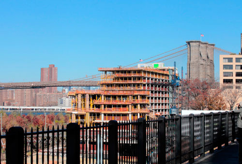 Brooklyn Bridge Park honcho: Critics are wrong, hotel height is legal