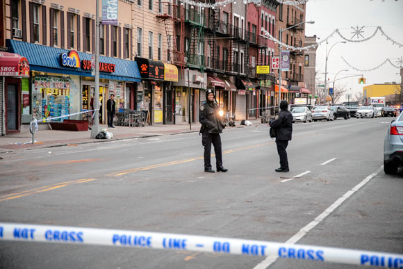 Shooting near W’burg school: Two teens wounded, culprit on the loose