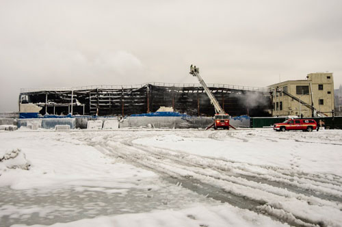 Activists: Smoke from Williamsburg fire is cancer-causing