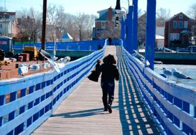 Manhattan Beach footbridge to close for three months