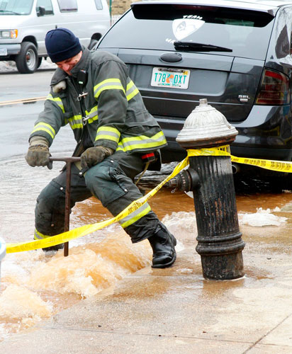 Hydrant floods street in Sheepshead Bay