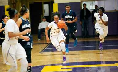 Loughlin falls to Molloy on Mahon buzzer beater