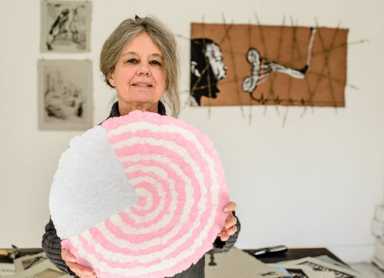 Veterans turn their old uniforms into works of art