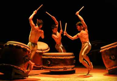 Traditional Japanese drummers to put their backs into it at BAM