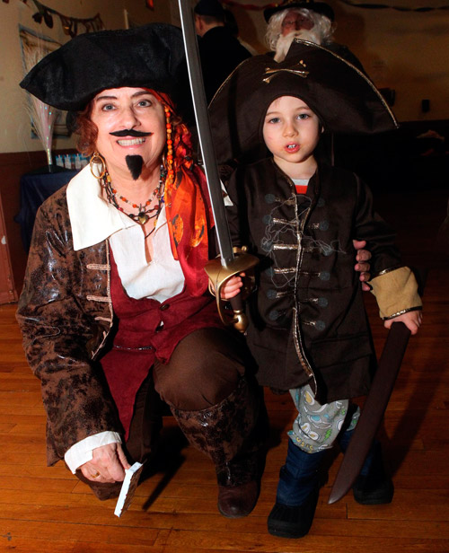 Ridge Jewish Center puts new spin on Purim tale