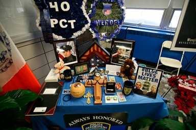 A final turn of the key: Downtown cops leave slain officers’ lockers as memorials