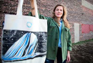 Water work: G’Point theater troupe staging ‘Moby-Dick’ in bookstore
