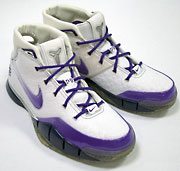 Sneaked! Store owner ties up Nike fans