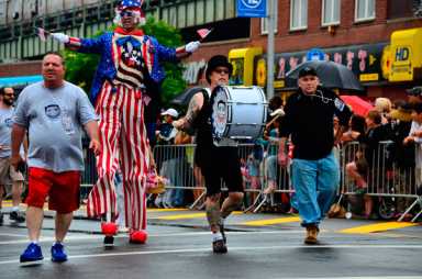 Darling it’s better down where it’s wetter: Mermaid Parade marches on in rain