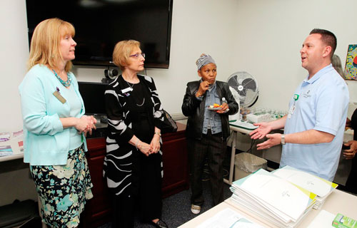 Alzheimers experts answer questions from caregivers, patients