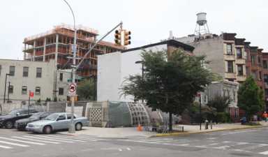 Tween spirit: Locals demand middle school in Atlantic Yards