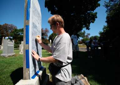 A grave matter: High-schoolers restore Green-Wood monument