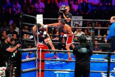 Brownsville’s Jacobs downs Mora, turns sights to Quillin