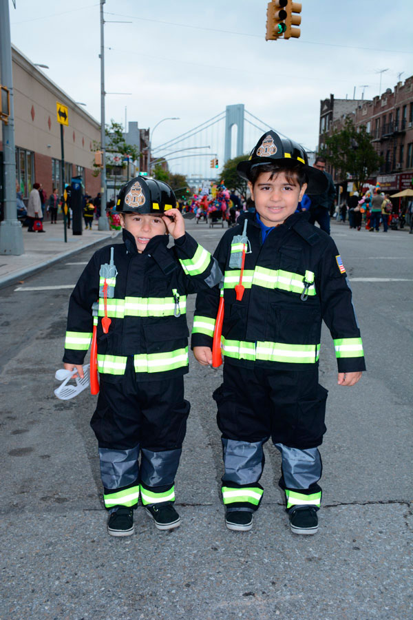 Ridgites, ragamuffins herald autumn with Third Avenue celebrations