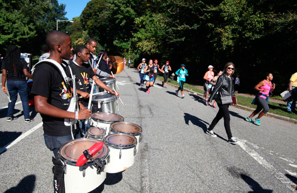 Flat footed: Runners say Rock ’n’ Roll Marathon needed more rock ’n’ roll