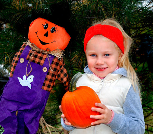 Reanimated Marine Park civic revives Halloween walk • Brooklyn Paper