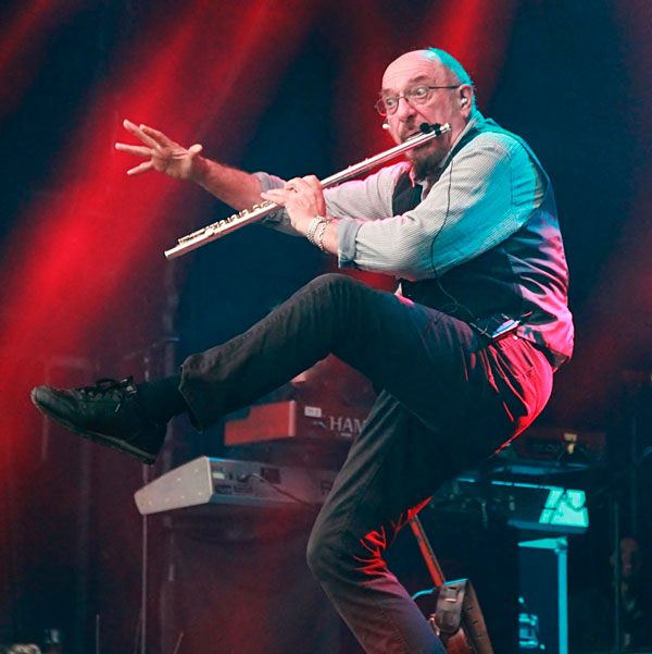 Bearing flute: Jethro Tull tells an agricultural story