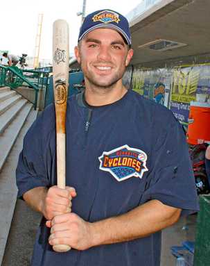 Wright here, right now! Met star takes BP at Keyspan