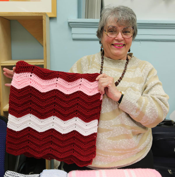 Christmas sheer! Seniors sell handmade clothes at Ridge market
