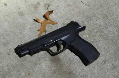Police: Officer shot man who tried to rob him with BB gun