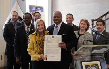 Standing O is at it again!