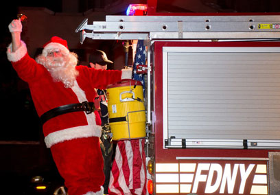 Fired up for Christmas: Santa’s fire truck arrival sparks awe at tree lighting