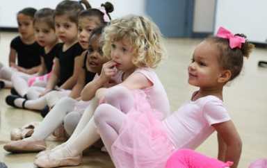 Getting to the pointe: Ballet star schools Bed-Stuy youngsters