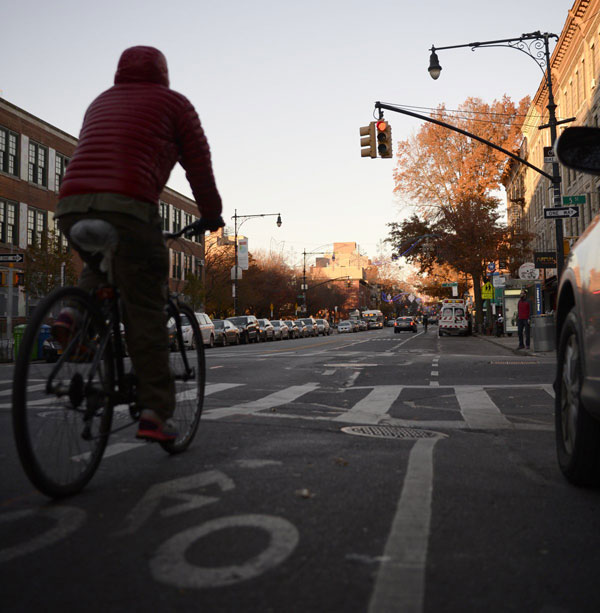 State should green-light cyclists running red lights, say riders