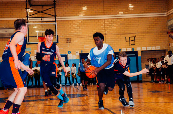 Globetrotters! Australian team takes on Marine Parker kids in hoops match
