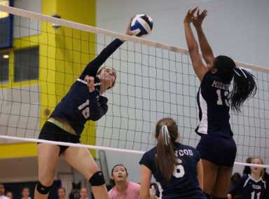 Diggin’ it: Brooklyn Tech earns first girls’ volleyball crown