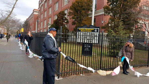 Standing O is at it again!