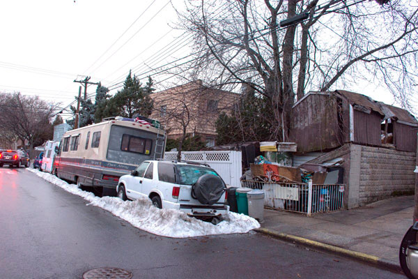 House of the crammed: City must raze Flatlands hoarder home, neighbors say