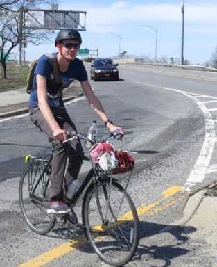 Cruisin’ for a bruisin’! Bike path to Flatbush Avenue a wheely bad idea: Locals