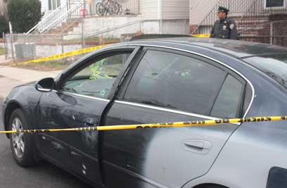 Maniac shoots Canarsie man in front of his home
