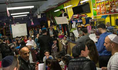 Mega megillah! Sheepshead Bay’s Chabad goes all-out for Purim