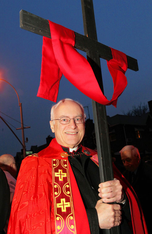 Thousands take to streets in Bensonhurst Good Friday procession