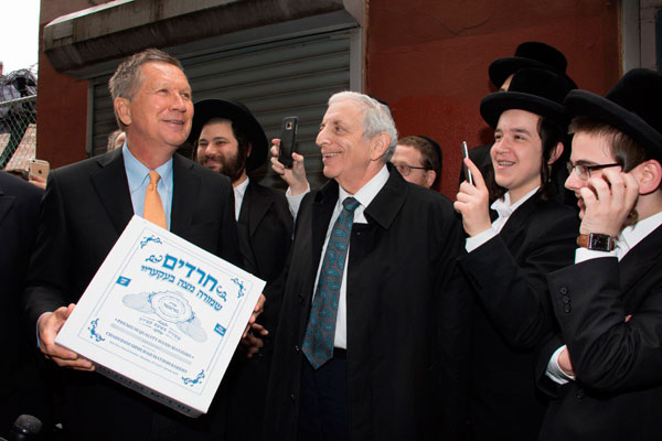 Kasich schleps to Borough Park