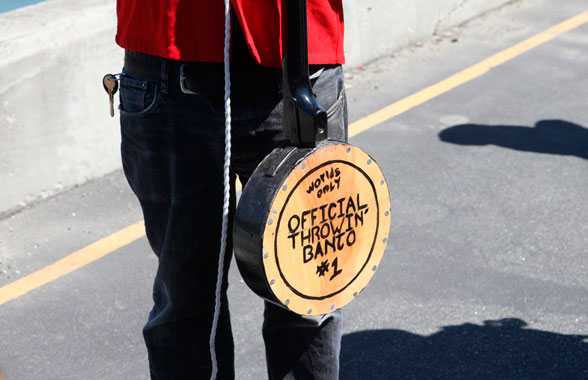 Banj-nooooo! Gowanus Canal banjo toss ends early after instrument breaks free, floats off