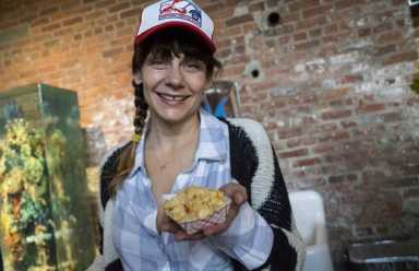 The Sunny side of life: Musicians pay tribute to legendary Red Hook barkeep