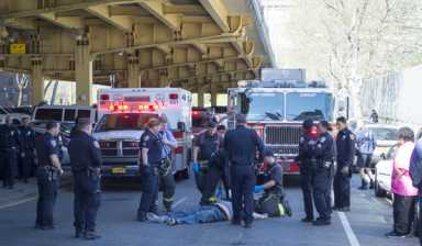 Man commits suicide by jumping off BQE