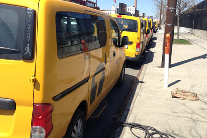 Greenpointers demand city address ‘taxi graveyard’