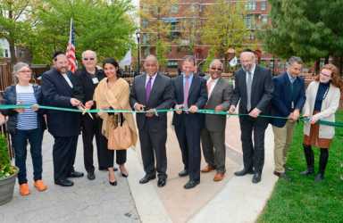 Standing O is at it again!