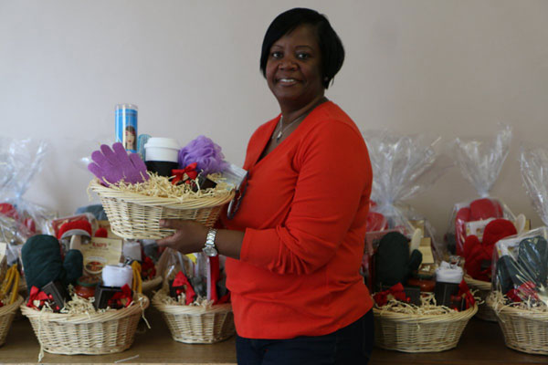 Unhampered! Blind workers create and sell Mother’s Day baskets Downtown