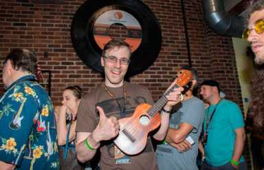 Ridge rocks on!: Third Avenue party celebrate’s famous Brooklyn guitar maker
