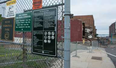 Bungle gym! City’s building collapses near park entrance