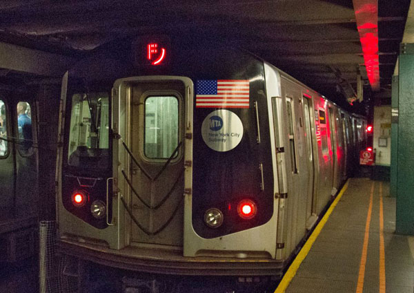 Shafted: L-spooked straphangers demand details on F tunnel repairs